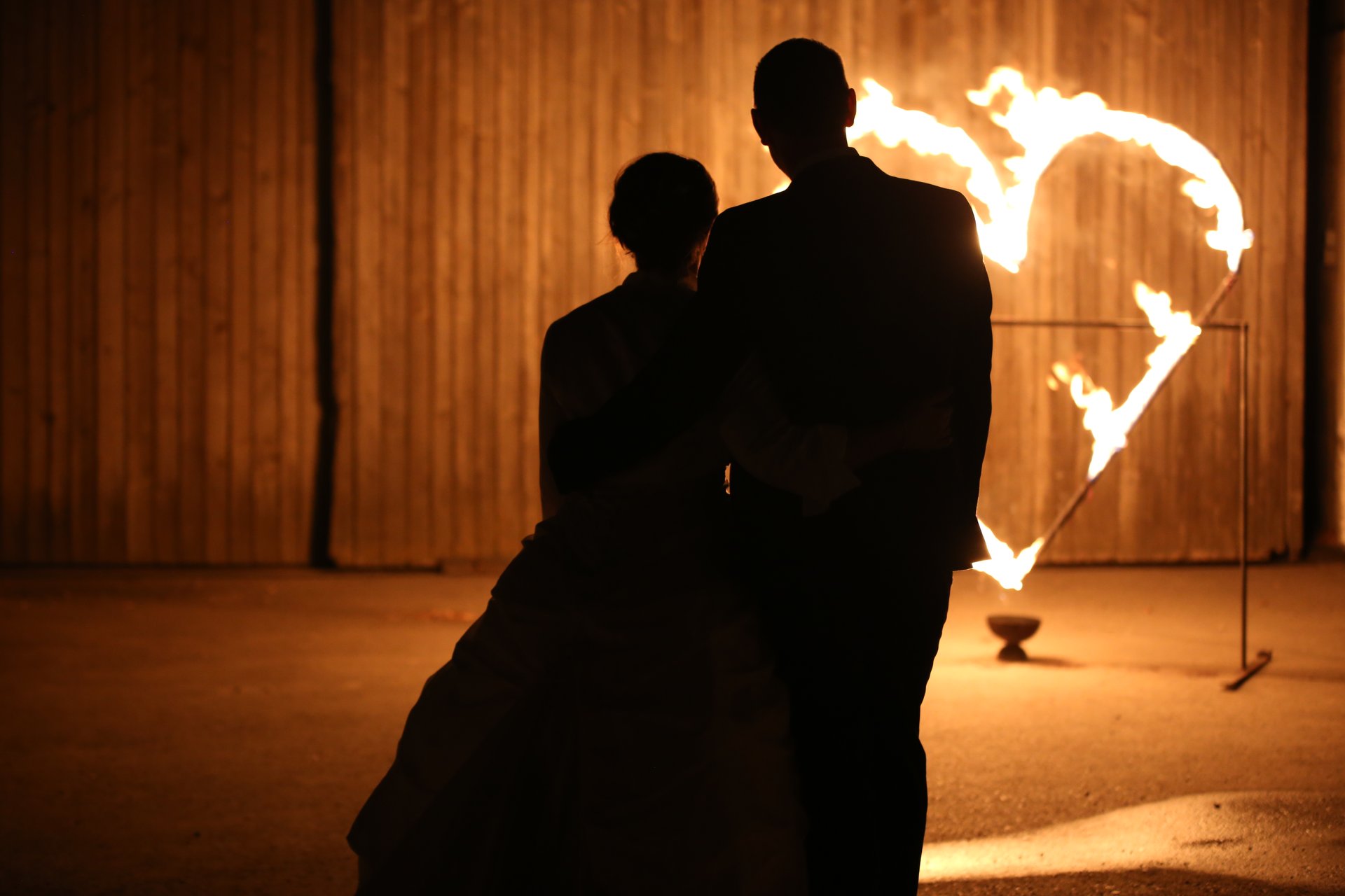 Feuershow bei einem großen Event