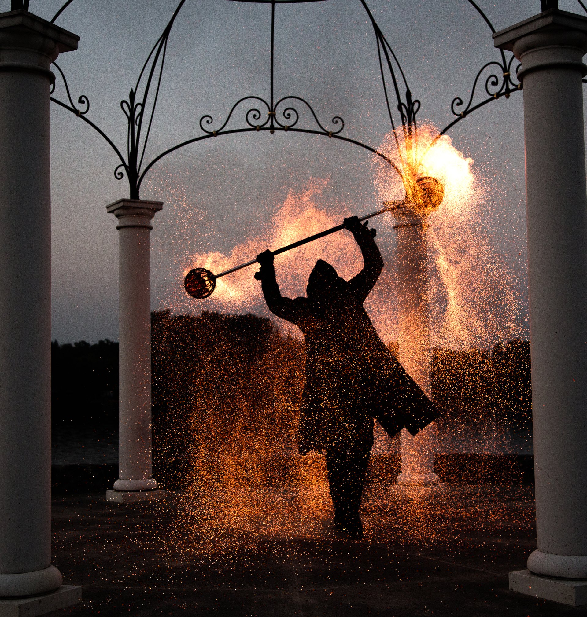 Feuershow – intensive Flammen